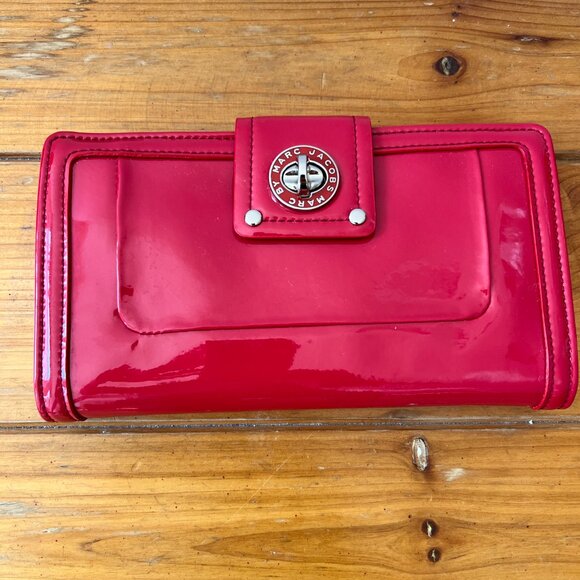 MARC by MARC JACOBS pink patent leather wallet - Picture 4 of 9